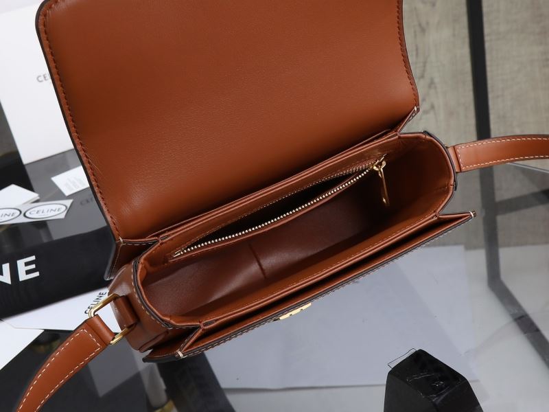 Ce1i*e triomphe bags